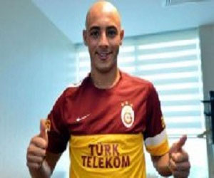   مصر اليوم - المغربي لمرابط مهدد بمغادرة غلطة سراي التركي