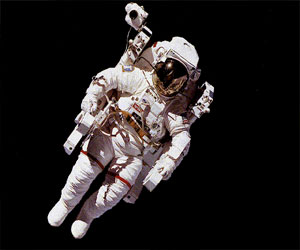   مصر اليوم - عزم ماليزيا ارسال رائد فضاء ثان إلى محطة الفضاء الدولية 2016