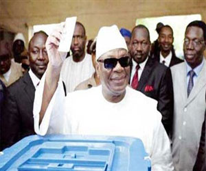   مصر اليوم - استعدادات لتنصيب الرئيس المالي المنتخب إبراهيما كيتا اليوم الخميس