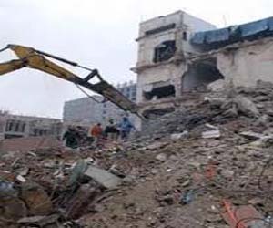   مصر اليوم - مقتل مواطن في انهيار جزئي لعقار في غرب الإسكندرية