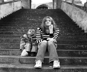   مصر اليوم - أم إنكليزية تقوم بتجويع طفلها حتى الموت