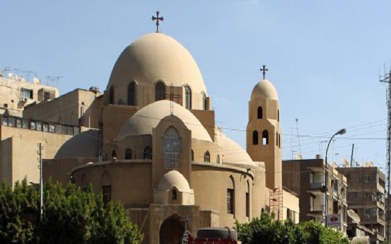   مصر اليوم - الكنائس المصرية تدقّ الأجراس الجنائزية لتشييع شهيد الشرطة في كرداسة