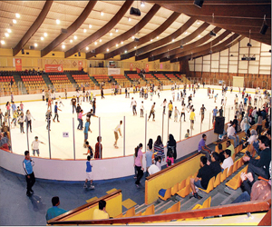 مصر اليوم - وقف نشاط صالة التزلج الكبرى لإقامة مهرجان شو بيتر بان في الكويت