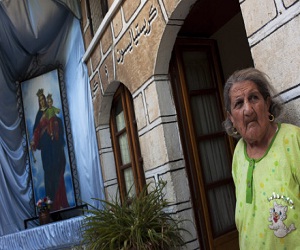   مصر اليوم - مسيحيون في حماية الجيش الحر في حلب