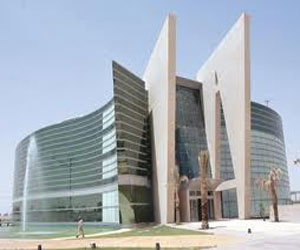   مصر اليوم - جامعة الإمارات تطلع على تجربة مركز نموذج دبي