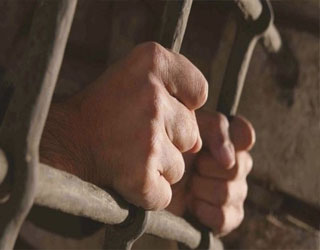   مصر اليوم - حبس متهم التحريض 15 يومًا في الغردقة