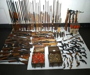   مصر اليوم - ضبط كمية كبيرة من الأسلحة في شمال سيناء