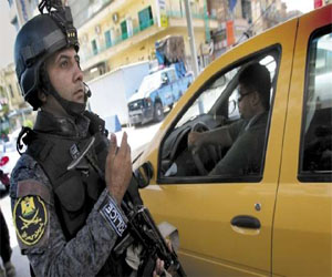   مصر اليوم - العملية العسكرية في سيناء تسفر عن ضبط 8 إرهابيين