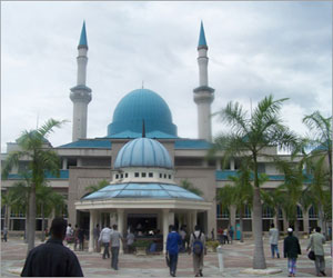 مصر اليوم - السفارة السودانية تحتفل بتخريج طلاب من جامعات ماليزية السبت