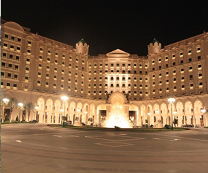 مصر اليوم - فندق الريتز كارلتون يدخل في شراكة مع بلومينغديلز- دبي