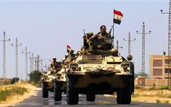   مصر اليوم - القوات الأمنية المصرية تداهم المناطق الجبلية في الصالحية الجديدة