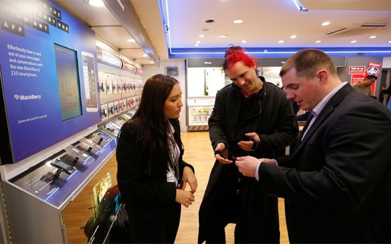   مصر اليوم - بلاك بيري تتحول إلى شركة خاصة بعد بيع أسهمها لـفايرفاكس الكندية