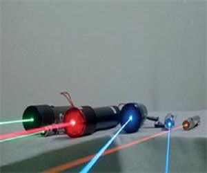   مصر اليوم - علماء جنوب أفريقيا يطورون أول ليزر رقمي في العالم