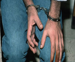 مصر اليوم - القبض على عضوين من الإخوان المسلمين في سوهاج