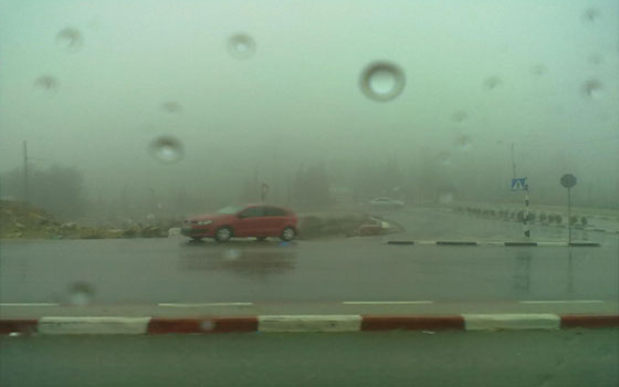   مصر اليوم - أمطار الخريف الأولى تغرق الشوارع اللبنانية ساعة واحدة