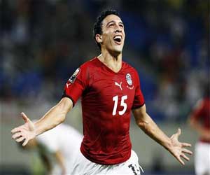   مصر اليوم - بوب برادلي يطمئن على ناجي جدو بعد مشاركته مع هال سيتي