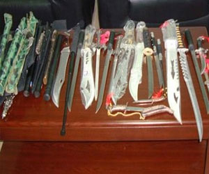   مصر اليوم - حملات أمنية لضبط الأسلحة البيضاء والمخدرات في البحر الأحمر