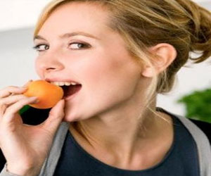 مصر اليوم - اتبعي النظام الغذائي للملكة إليزابيث لجسم أكثر رشاقة