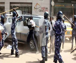   مصر اليوم - الشرطة السودانية تكشف عن وفاة 4 محتجّين برصاص مجهول