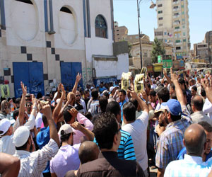   مصر اليوم - مسيرتان لأنصار مرسى في الشوارع الجانبية في السويس