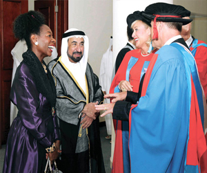 مصر اليوم - سلطان القاسمي يشهد لقاء خريجي جامعة اكستر في الخليج