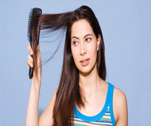 مصر اليوم - عالجي شعرك من آثار الصيف