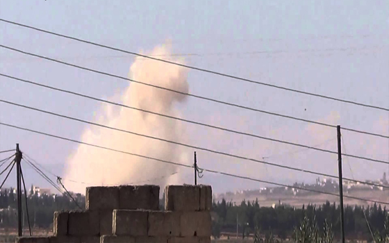   مصر اليوم - تعزيزات حكومية في ريف حلب الجنوبي وقصف البوابية بالبراميل المتفجرة