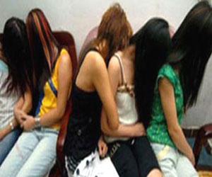   مصر اليوم - ضبط روسية واوكرانية بالغردقة تمارسان أعمالاً منافية للآداب