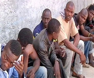   مصر اليوم - القبض على 56 مهاجرًا إفريقيًا في سيناء حاولوا التسلل إلى إسرائيل