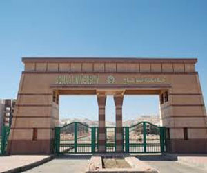 مصر اليوم - مظاهرة لـ طلاب ضد الانقلاب داخل جامعة سوهاج