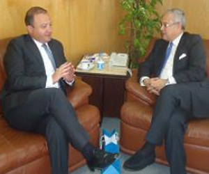   مصر اليوم - زعزوع يبحث مع سفير جورجيا سبل تشغيل خطوط الطيران لدعم السياحة