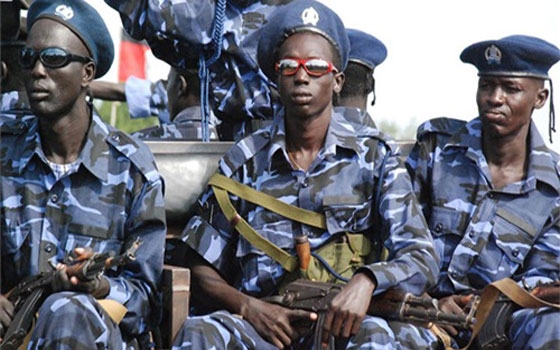   مصر اليوم - إقفالُ صحيفة الانتباهة التي يملكها خالُ الرئيس عمر البشير نائب الرئيس يعلن عن اكتشاف سيارةٍ تحتوي قنابلَ معدة للتفجير ويتّهمُ الخارج