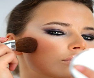 مصر اليوم - خبيرة التجميل رشا يوسف: هناك نصائح للبشرة عند استخدام الماكياج