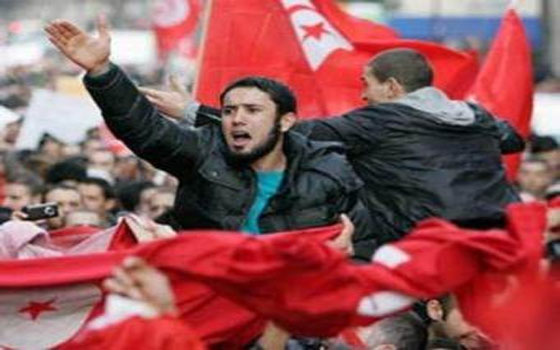 مصر اليوم - طلبة يهاجمون أستاذ الصيرفة الإسلامية ويتّهمون الحكومة بـأخونة الدروس