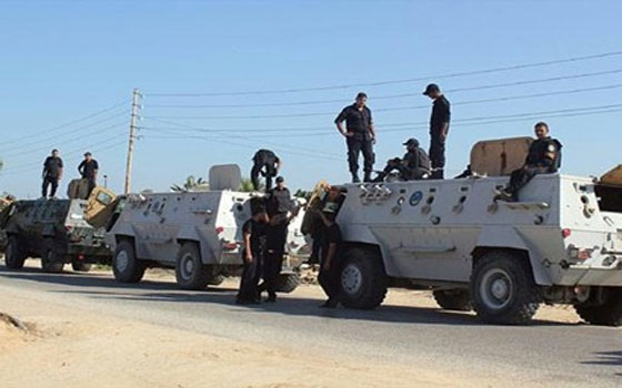   مصر اليوم - ضبطُ سيارة بداخلها كمياتٌ كبيرةٌ من العبوات الناسفة بعد فرار المسلَّحين منها