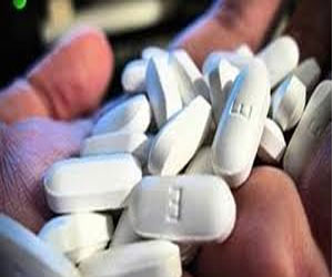   مصر اليوم - ضبط 93 قرص تامول مع عاطليْن في الغردقة