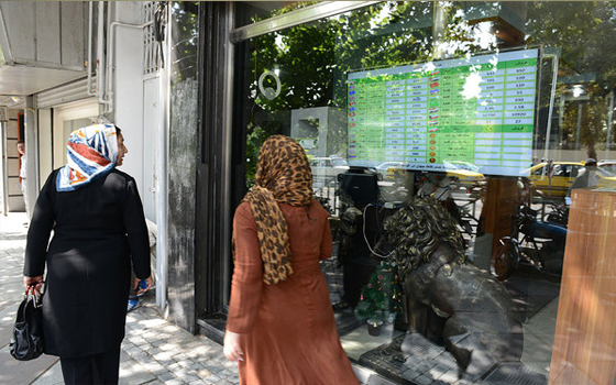   مصر اليوم - خبراء يتوقعون انفجار أزمة اقتصادية خلال أشهر