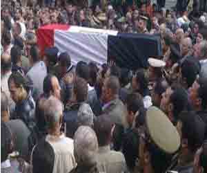   مصر اليوم - دمياط تشيع جنازة شهيد الجيش الذي قتله الإرهابيون في سيناء