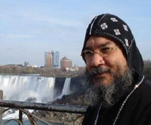 مصر اليوم - مطرانية سوهاج تدين محاولة اغتيال الأنبا مكاريوس