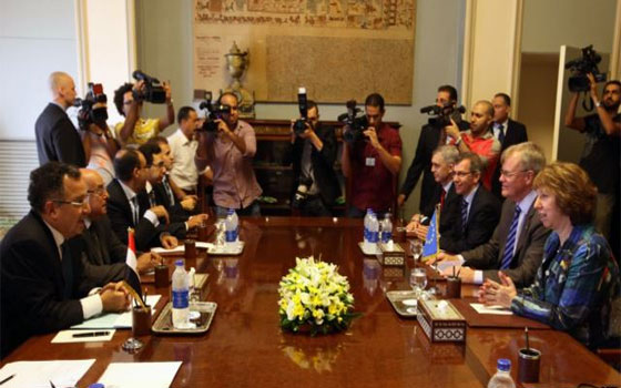   مصر اليوم - آشتون تلتقي ممثلي القوى السياسية للاستماع لرأيهم بشأن الأوضاع الداخلية