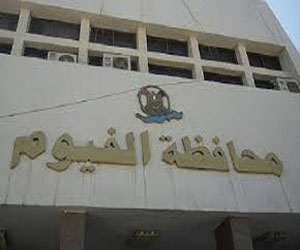 مصر اليوم - الأمن يداهم منزل نقيب الأطباء في الفيوم