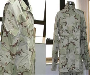   مصر اليوم - ضبط ملابس ومهمات عسكرية داخل شقة في العريش