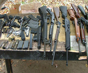   مصر اليوم - القبضُ على 3  عاطلين بحوزتهم اسلحة ناريَّة ومخدرات