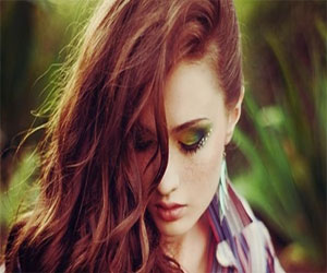   مصر اليوم - 4 خطوات للتمتع برائحة شعر منعشة