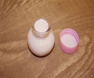   مصر اليوم - اصنعي مزيل العرق بنفسك