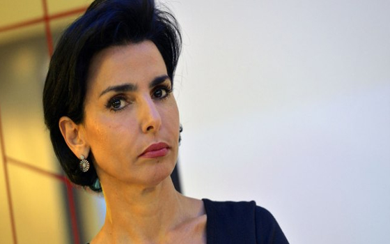 مصر اليوم - الوزيرة الفرنسية من أصول مغربية رشيدة داتي تجد أبًا لابنتها