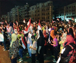   مصر اليوم - المصريون يحتفلون بانتصارات أكتوبر والإخوان يلبسون الأسود