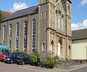   مصر اليوم - معلمة بريطانية تمنع طالبين مسلمين من تلقي الدروس بسبب لحيتهم