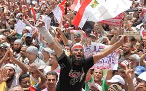   مصر اليوم - شباب الإخوان تطالب بالتجمعات لتحقيق المطالب وإنجاح الثورة وإعادة مرسي