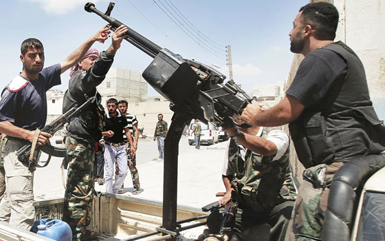   مصر اليوم - 81 قتيلاً الجمعة والحر يستهدف اللواء 112 في درعا بقذائف الهاون